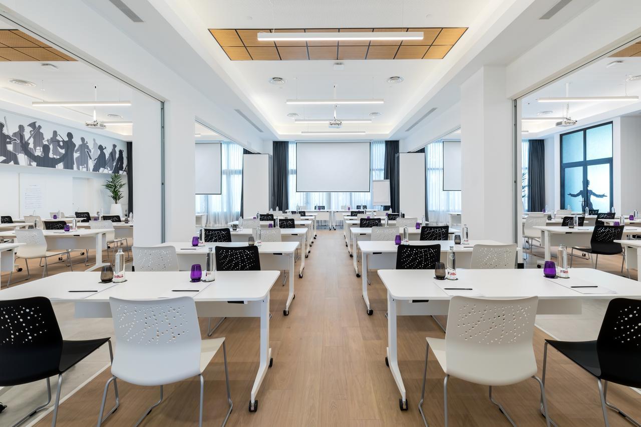 Barcelo Imagine Otel Madrid Dış mekan fotoğraf The Business School